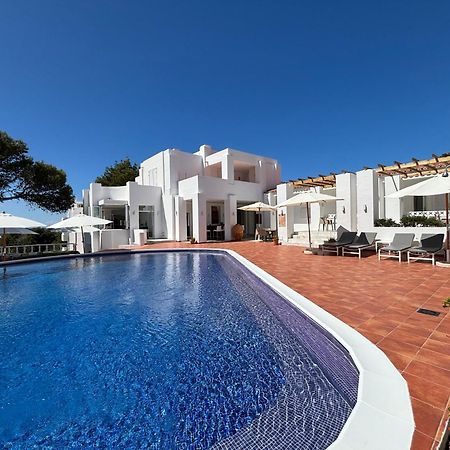Hotel Village Кала Вадела Екстериор снимка