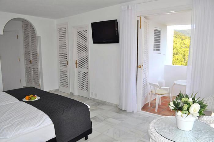 Hotel Village Кала Вадела Стая снимка